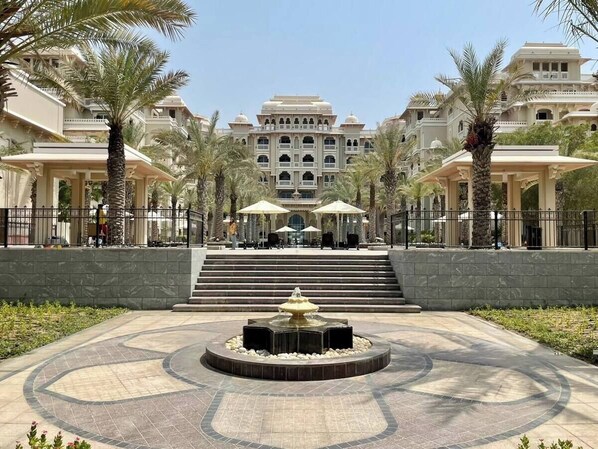 Exterior - NEW Direct Golf View Sport City 2BD (Dubai)