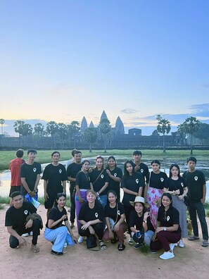 Ecotours - THE PLACE Hostel & Pool Bar (Siem Reap)