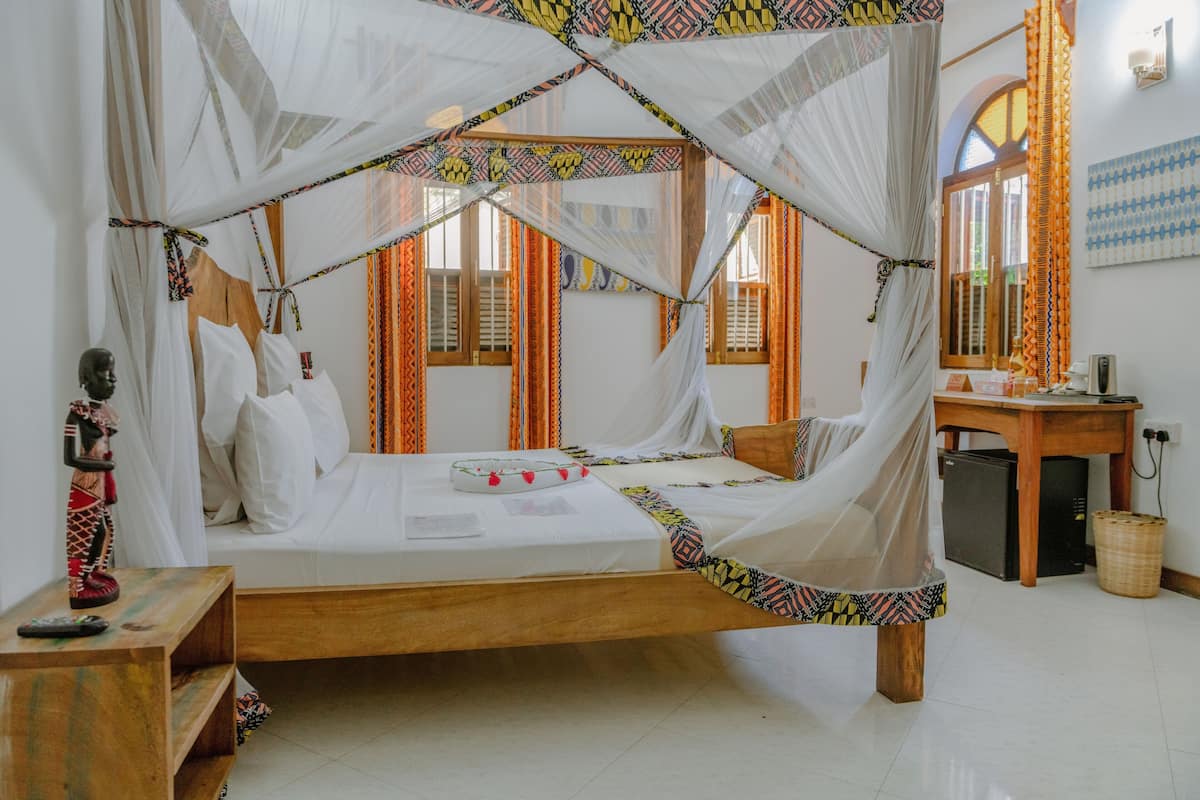 Deluxe Double Room | Desk, laptop workspace, free WiFi, bed sheets