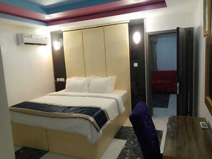 Single Room | Free WiFi - Doubella hotels and Suites (Lagos)