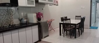 3 minutes to Pantai Pelindung and nearest to all viral places at Kuantan!