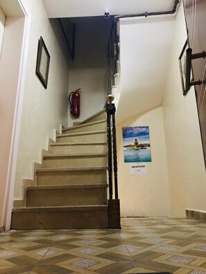 Staircase - Carvan Hotel (Istanbul)