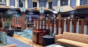 Dining - Comfort Studio Getaway with Pool and Gym (Auckland)