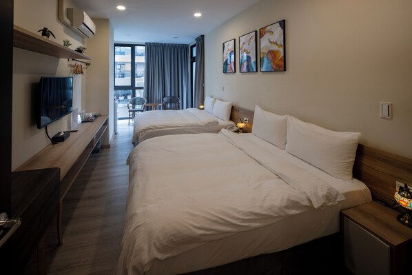 Superior Quadruple Room, Bathtub | Free WiFi, bed sheets - Sun and Moon Splendor (Yuchi)