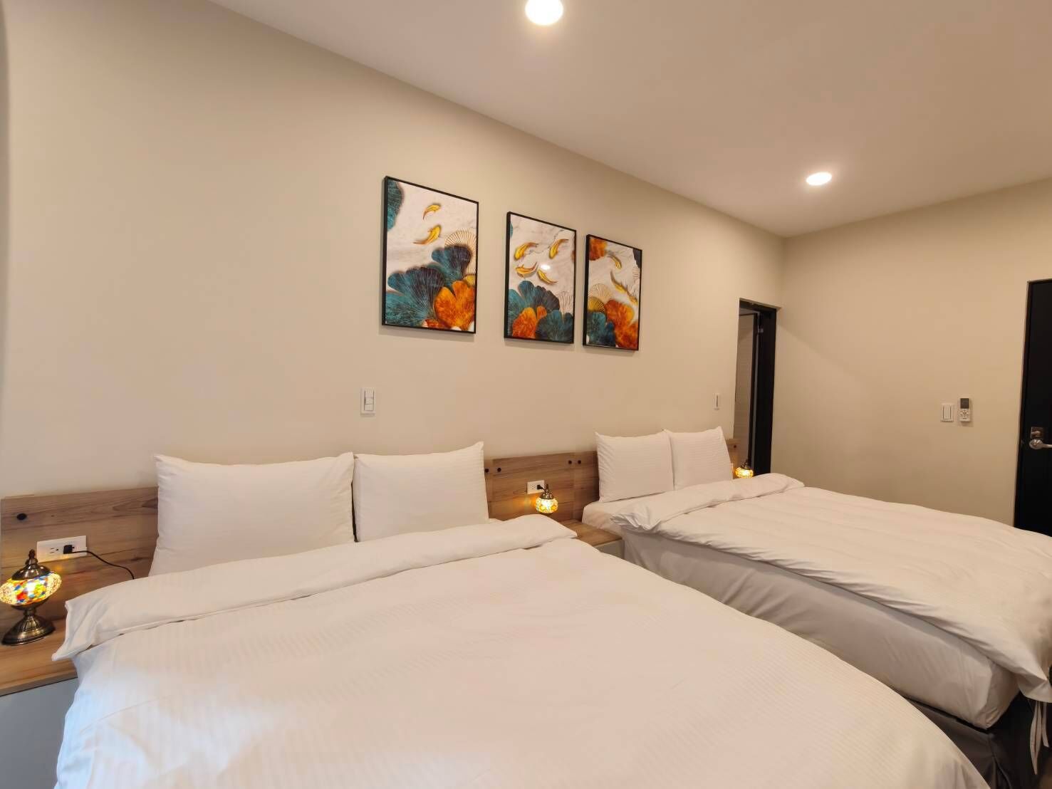 Superior Quadruple Room, Bathtub | Free WiFi, bed sheets
