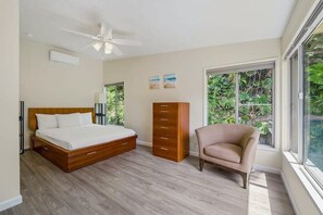 4 室のベッドルーム、デスク、アイロン / アイロン台、WiFi (無料)