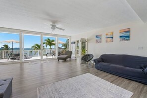 TV, video games, offices - @ Marbella Lane - Sunshine Seascape | Ocean View (Kaneohe)