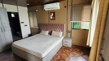 4 chambres, bureau, lit parapluie, Wi-Fi