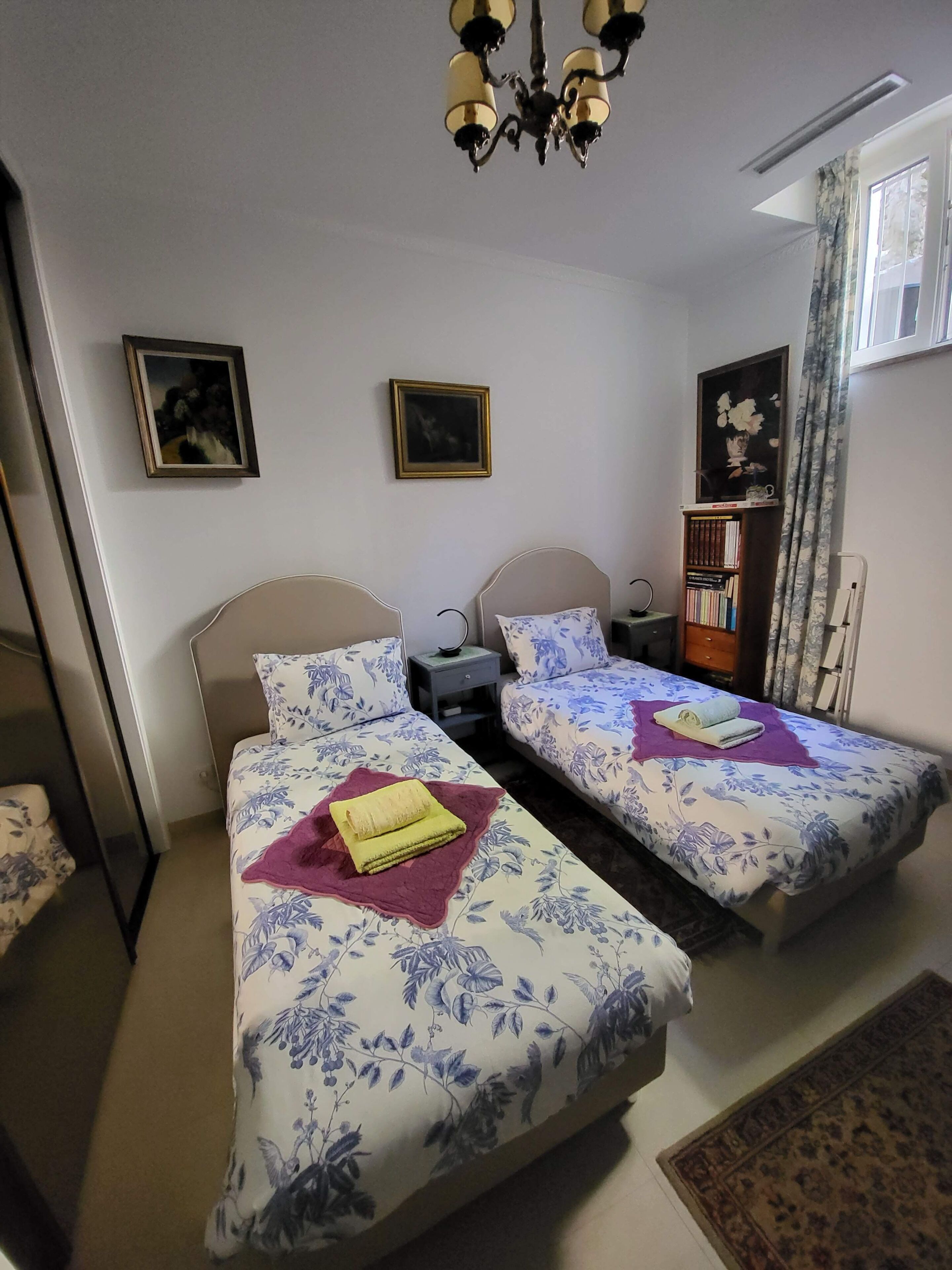 Photo - Room-sintra Lousa Twin Guest Room With P