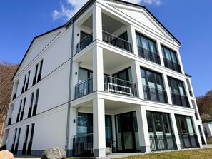 المنشأة من الخارج