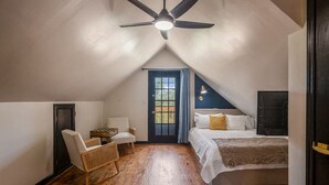 Unclassified image, 5 of 32, button - ꕥLuxꕥHeated* Pool/Hot Tub/Gamerooms/Firepit/Outdoor Shower/Bunks (New Albany)