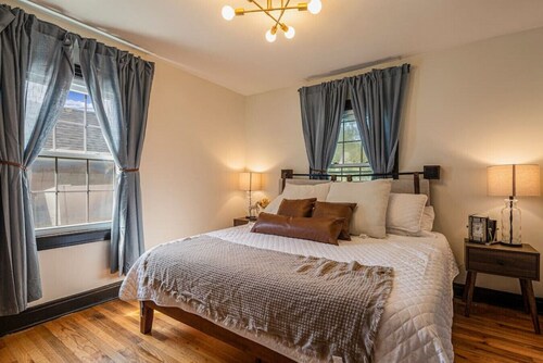 ꕥLuxꕥHeated* Pool/Hot Tub/Gamerooms/Firepit/Outdoor Shower/Bunks