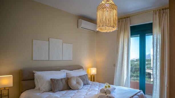 Unclassified image, 1 of 48, button - Helen Sweet Home in Kounoupidiana (Chania)
