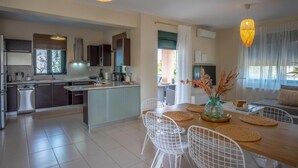 Unclassified image, 2 of 48, button - Helen Sweet Home in Kounoupidiana (Chania)