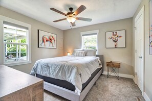 3 Schlafzimmer, Schreibtisch, Bügeleisen/Bügelbrett, kostenloses WLAN
