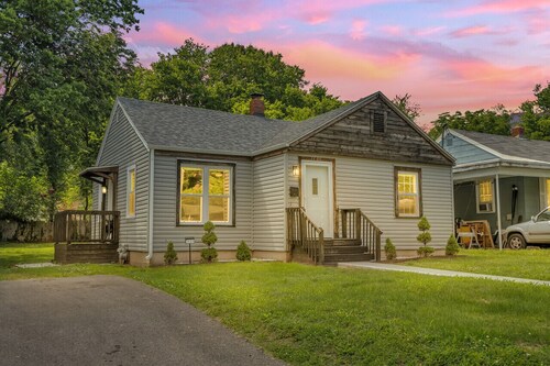 Relax & Cool near Fastnight Prk