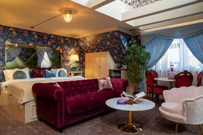 1 bedroom, premium bedding, pillow-top beds, minibar