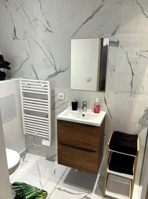 Towels, soap, toilet paper