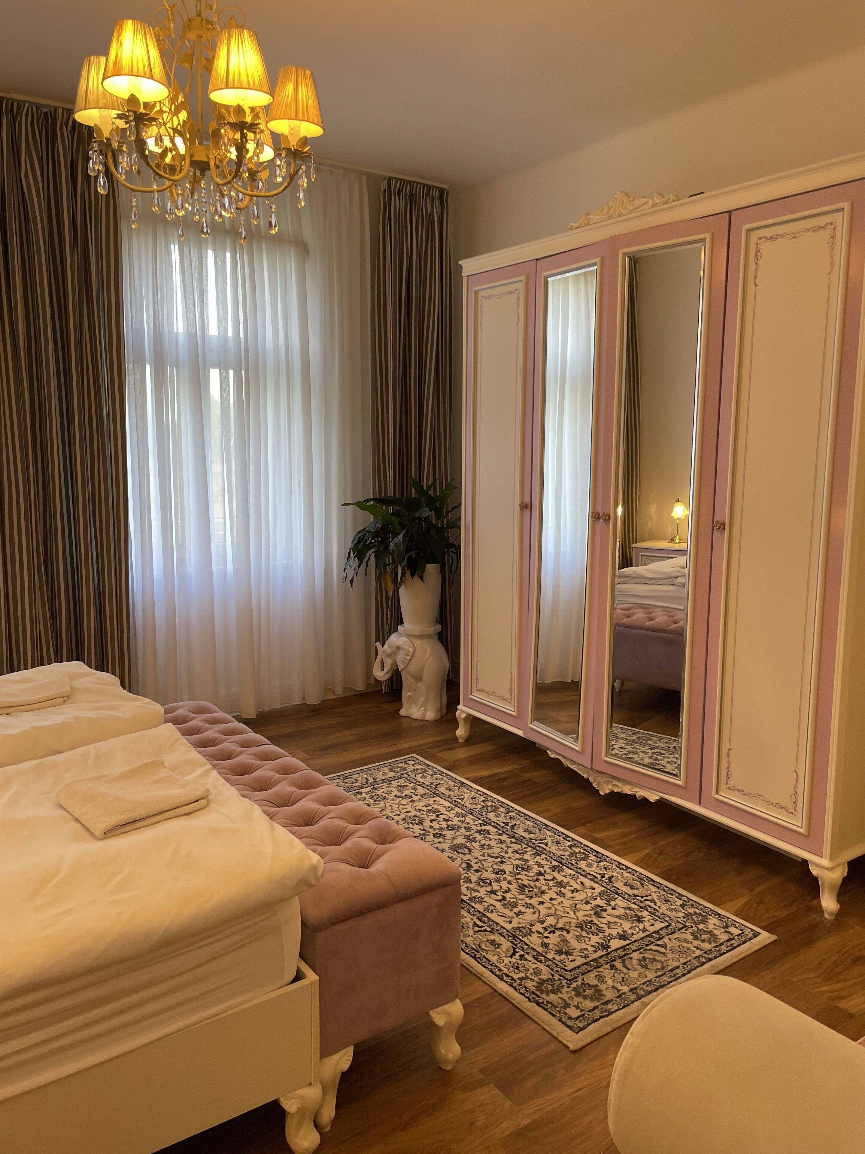 4 عدّة غرف نوم وواي فاي