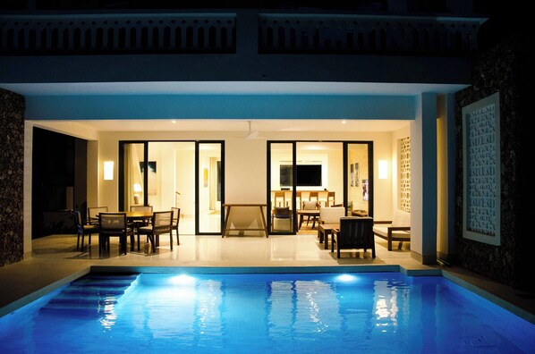 Pool - ZANA DIANI VILLAS. LUXURIOUS 2 BEDROOM VILLA 10 MIN FROM THE BEACH (Kwale County)