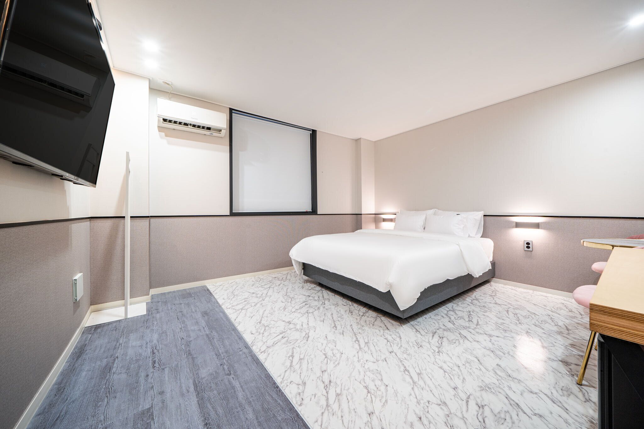 Deluxe Double Room | Desk, laptop workspace, free WiFi, bed sheets