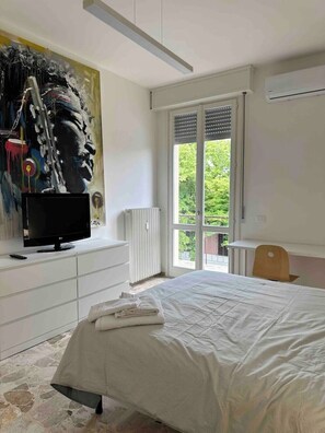 2 Schlafzimmer, Schreibtisch, Bügeleisen/Bügelbrett, kostenloses WLAN