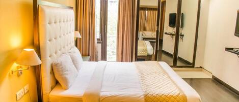 Free WiFi, bed sheets