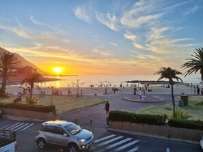 Comfort Apartment | Beach/ocean view - Beach2Anchor (Cape Town)