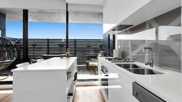 Fridge, microwave, oven, stovetop