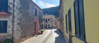 Completely renovated single house in Sardinia