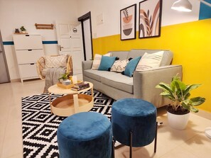 Lobby sitting area - Olive Hotel Calangute Niwasa by Embassy Group (Calangute)