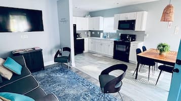 TV Pintar, buku-buku