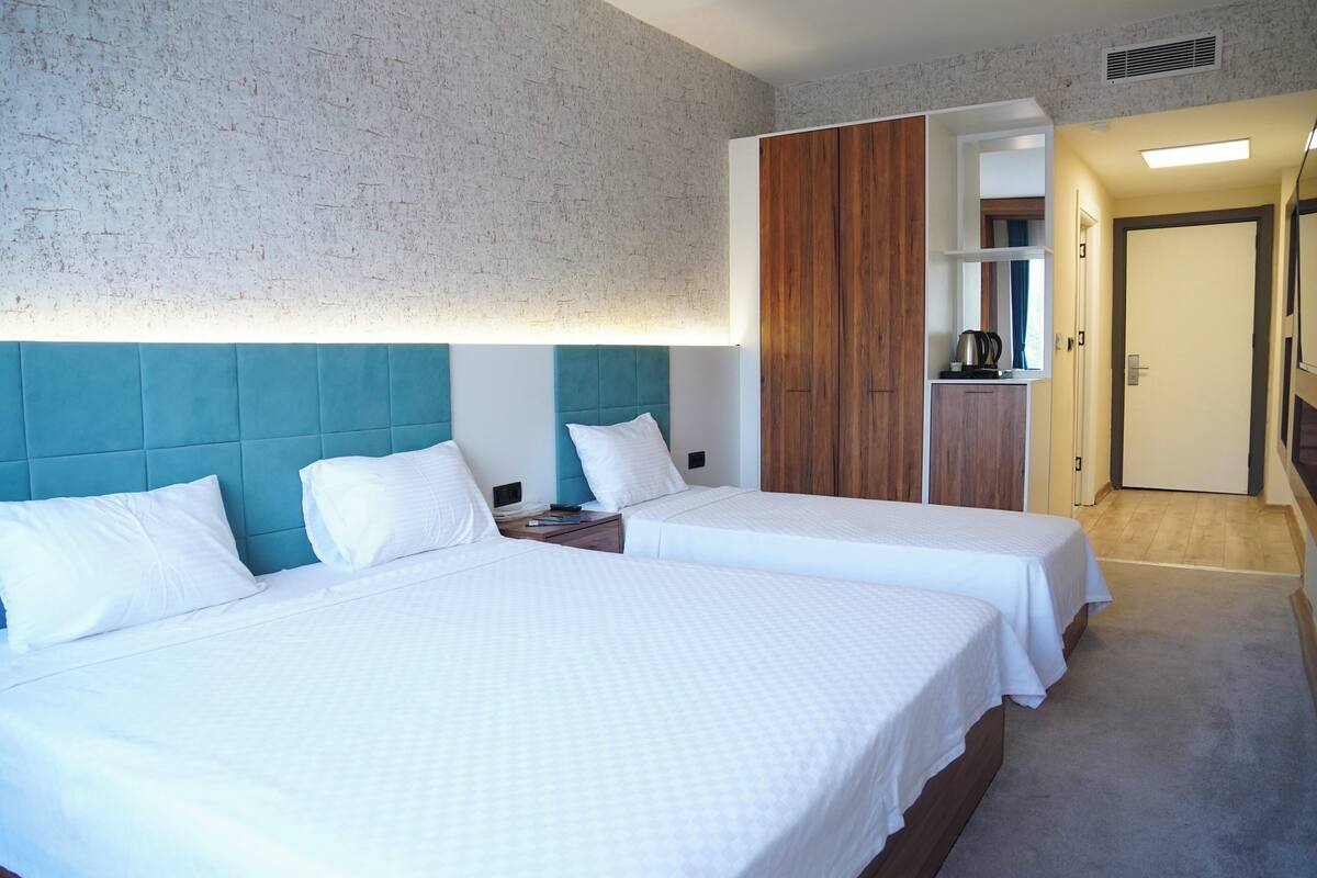 Triple Room | Egyptian cotton sheets, premium bedding, down duvets, minibar