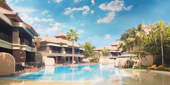 Outdoor pool - LUX The Anantara Residence Suite (Dubai)