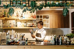 Bar (on property) - Fieldhome (Wujie)