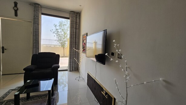 Habitación, 1 habitación, con acceso para personas discapacitadas, para fumadores | Sala de estar