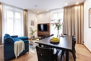 Living area - Luxury Residence Kmochova (Prague)
