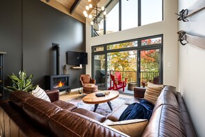 Smart-tv, pejs, stereoanlæg