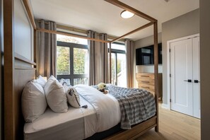 3 室のベッドルーム、アイロン / アイロン台、WiFi (無料)、ベッドシーツ