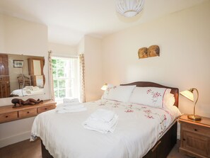 3 Schlafzimmer, individuell dekoriert, individuell eingerichtet