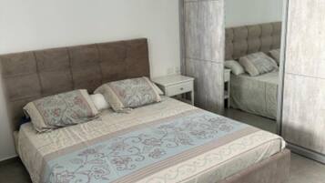 3 soverom, strykejern/-brett, wi-fi og sengetøy