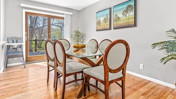 House, 4 Bedrooms, Patio | Dining