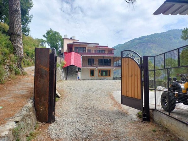 Bagian depan properti