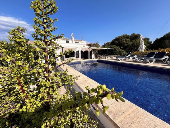 Alberca al aire libre 