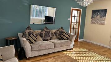 Smart-TV, Videospiele, BĂŒcher, Musikbibliothek