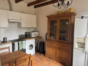 Private kitchen - Charming house in a village 15 minutes from Fontainebleau (Recloses)