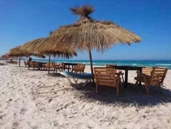 Beach nearby - NICE VILLA (Dar allouch)