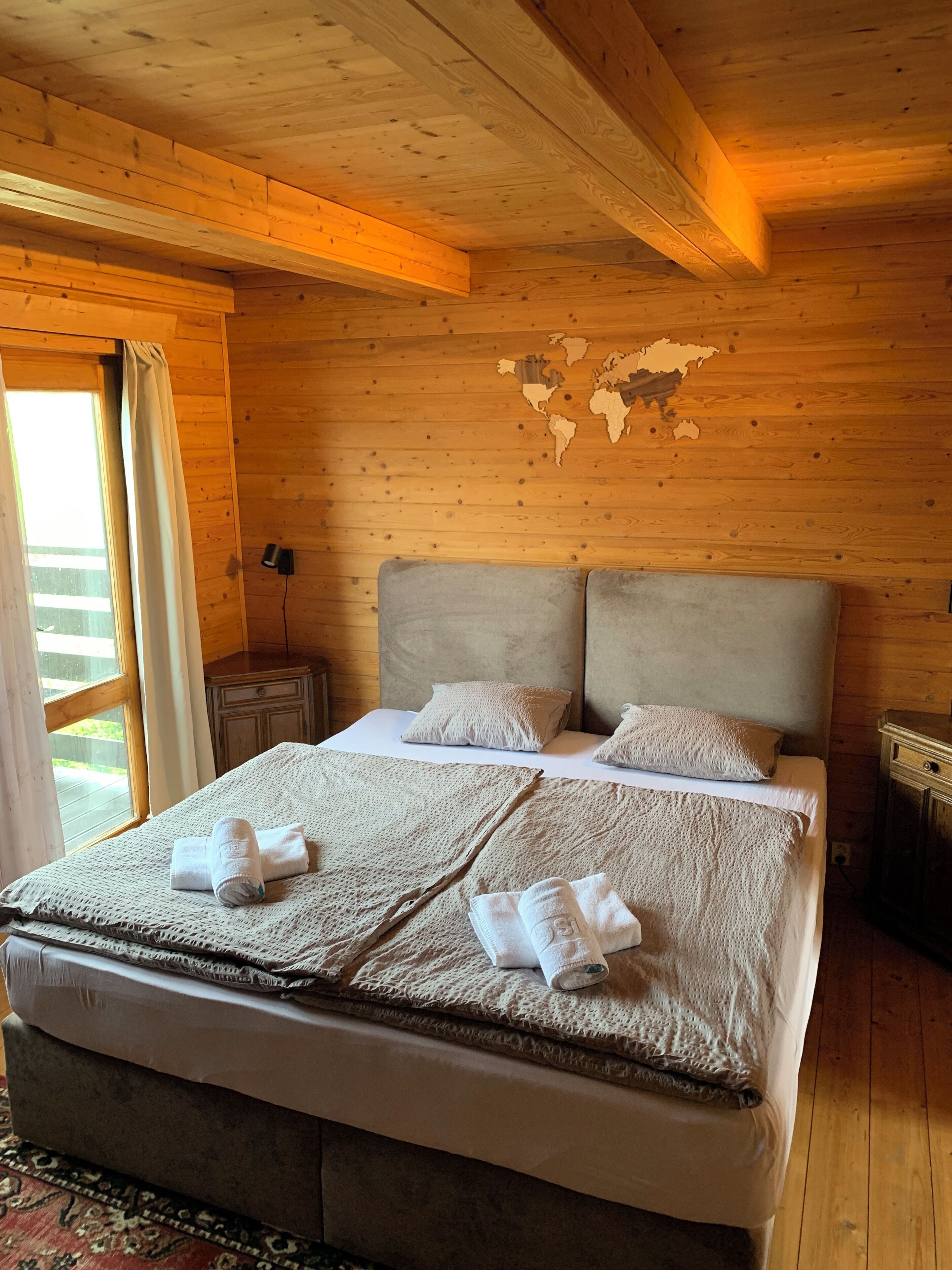 บ้านพักเบสิก | 6 ห้องนอน, โต๊ะทำงาน,   เตารีด/โต๊ะรีดผ้า, Wi-Fi ฟรี