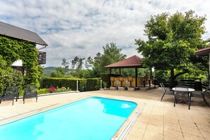 Seasonal outdoor pool - Cottage with pool playground and privacy (Vranov)