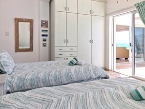 Basic Apartment | 2 bedrooms, iron/ironing board, free WiFi, bed sheets - Harbour Views (Cape Town)